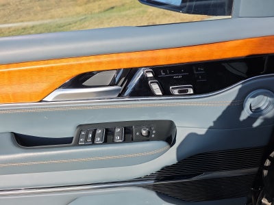 2022 Jeep Grand Wagoneer Series III