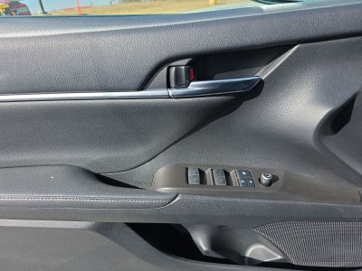 2022 Toyota Camry Hybrid XLE