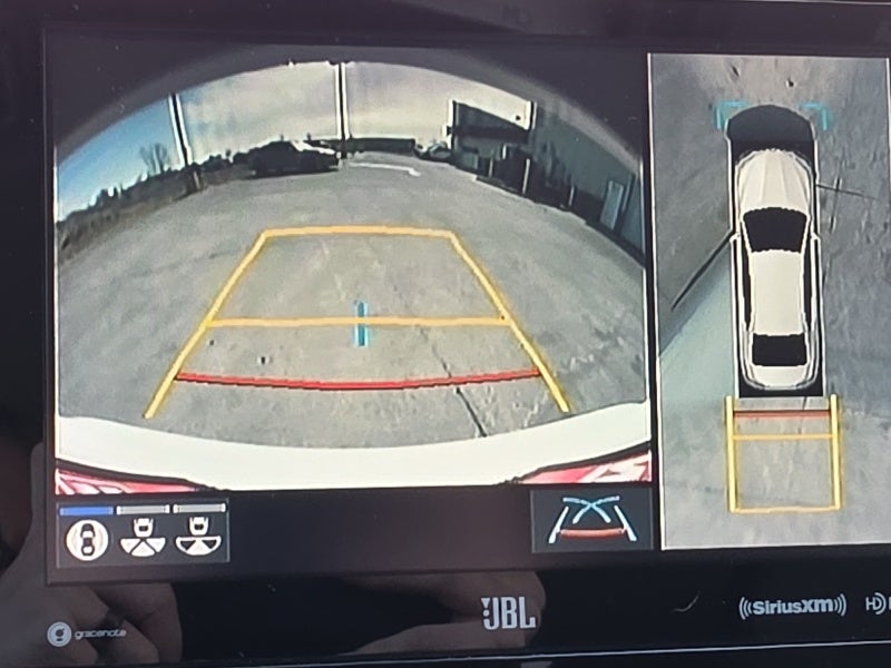 2022 Toyota Camry Hybrid XLE