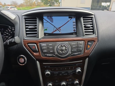 2017 Nissan Pathfinder Platinum