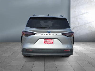 2024 Toyota Sienna XLE