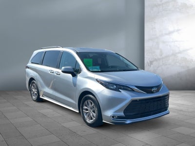 2024 Toyota Sienna XLE