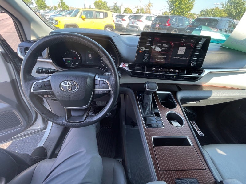 2024 Toyota Sienna XLE