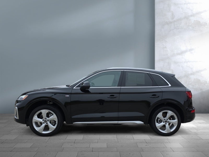 2022 Audi Q5 S line Premium Plus