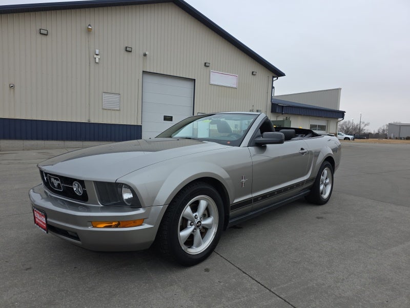 2008 Ford Mustang Deluxe