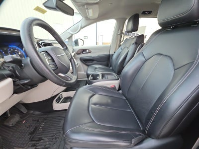 2020 Chrysler Voyager LXI