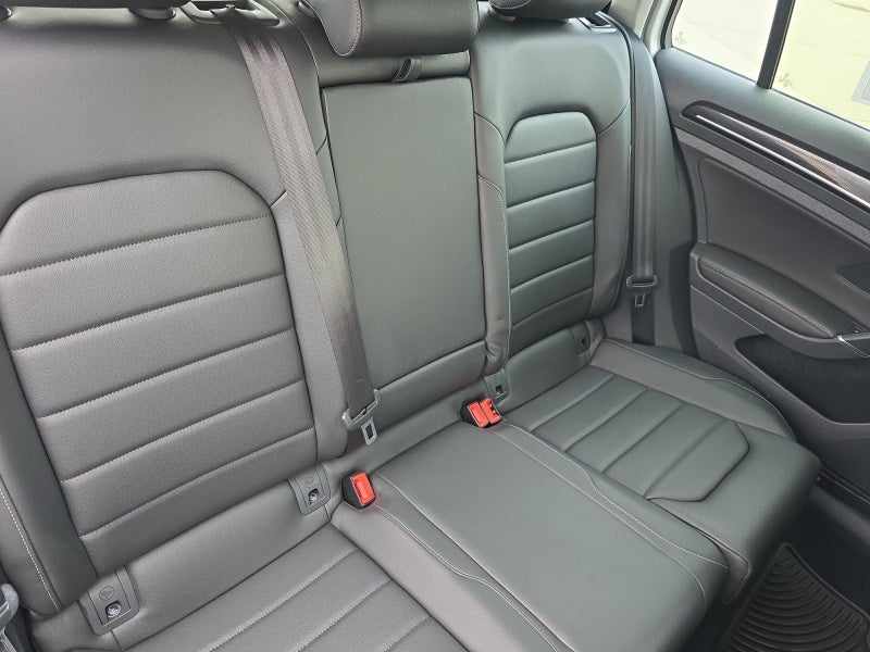 2016 Volkswagen Golf SportWagen TSI Limited Edition