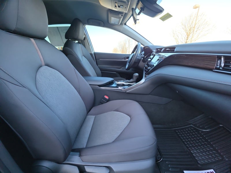 2020 Toyota Camry Hybrid LE