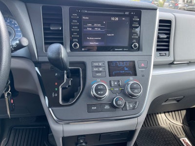 2019 Toyota Sienna LE
