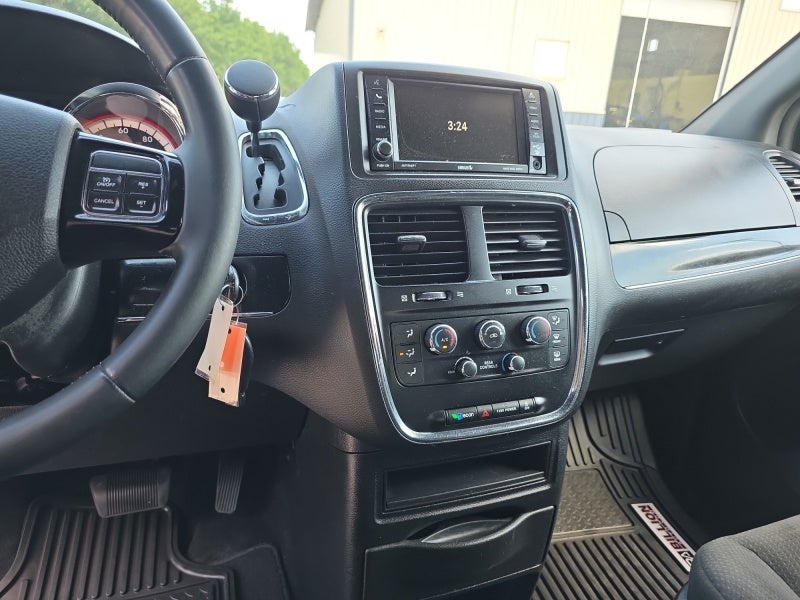 2017 Dodge Grand Caravan SE Plus