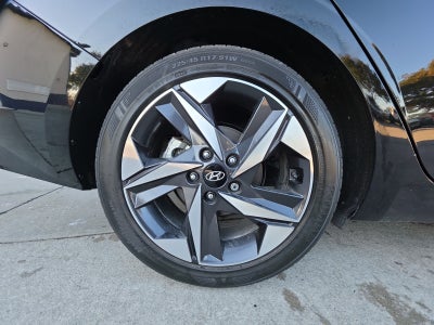 2022 Hyundai Elantra Limited