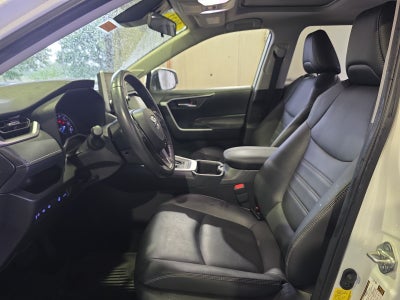 2022 Toyota RAV4 Hybrid XLE Premium