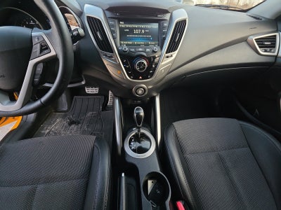 2013 Hyundai Veloster w/Black Int