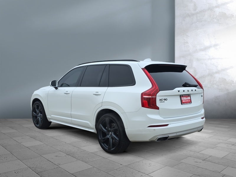2020 Volvo XC90 Momentum