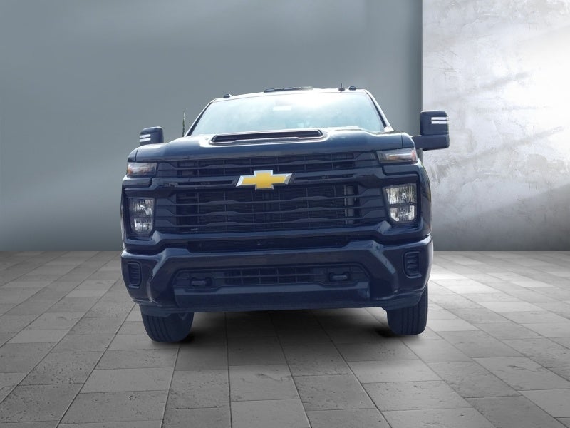 2024 Chevrolet Silverado HD Custom