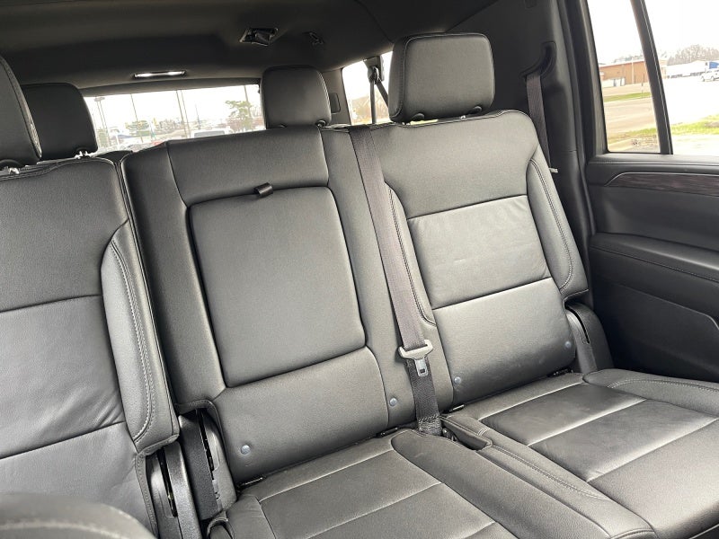 2024 Chevrolet Suburban LT