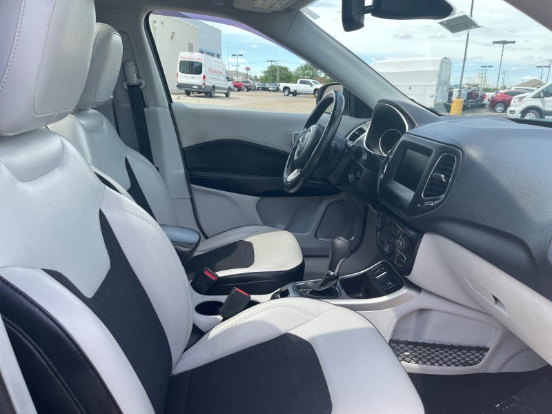 2019 Jeep Compass Latitude w/Sun/Wheel Pkg