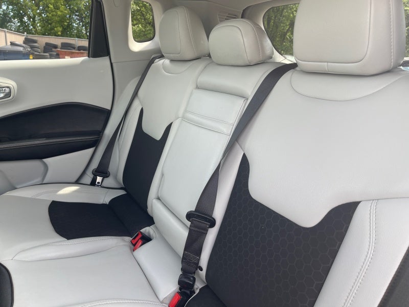 2019 Jeep Compass Latitude w/Sun/Wheel Pkg