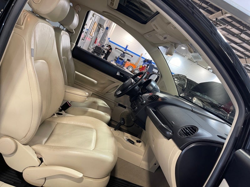 2007 Volkswagen Beetle 2dr Auto Coupe