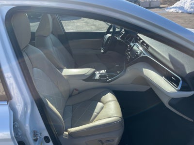 2018 Toyota CAMRY XLE