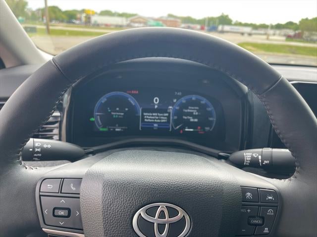 2025 Toyota CAMRY XLE