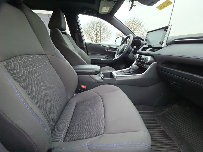 2022 Toyota RAV4 HYBRID Hybrid SE