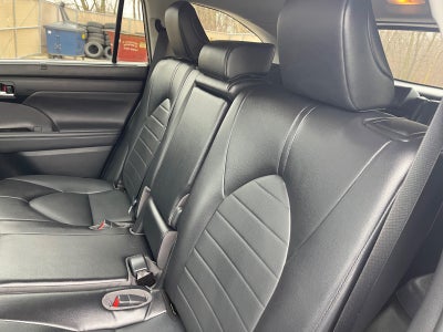 2022 Toyota HIGHLANDER HYBRD Hybrid XLE