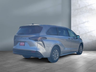2025 Toyota Sienna LE