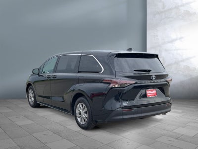 2025 Toyota SIENNA LE LE