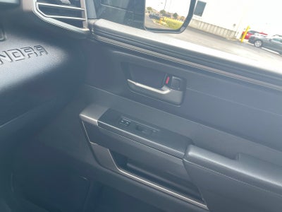 2024 Toyota TUNDRA 4X4 SR5
