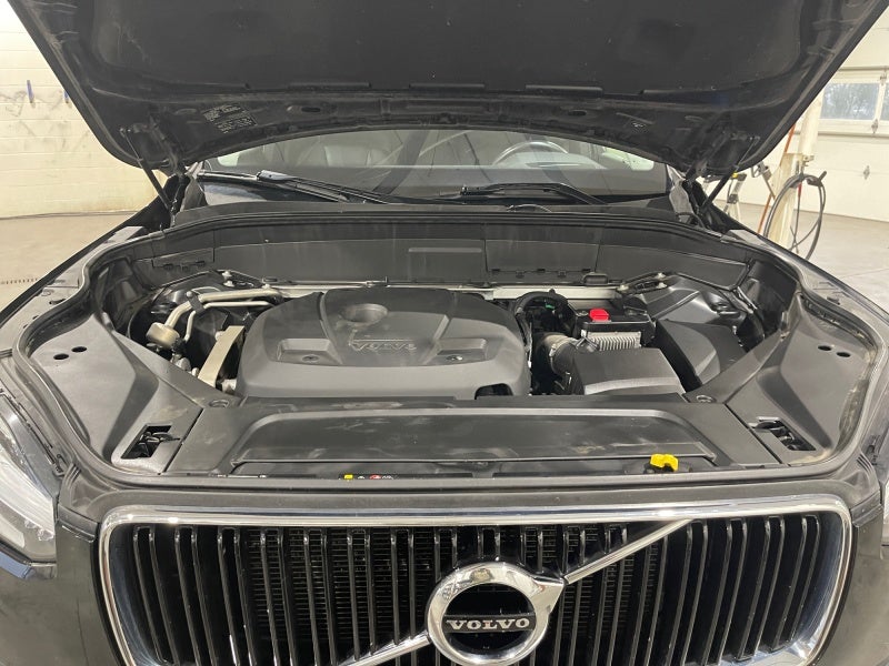 2019 Volvo XC90 Momentum