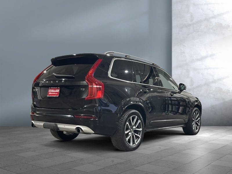 2019 Volvo XC90 Momentum