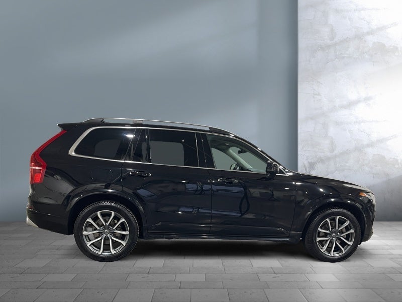 2019 Volvo XC90 Momentum