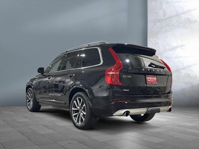 2019 Volvo XC90 Momentum