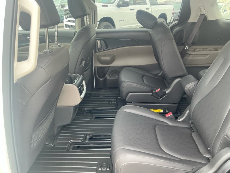 2026 Kia Carnival LX