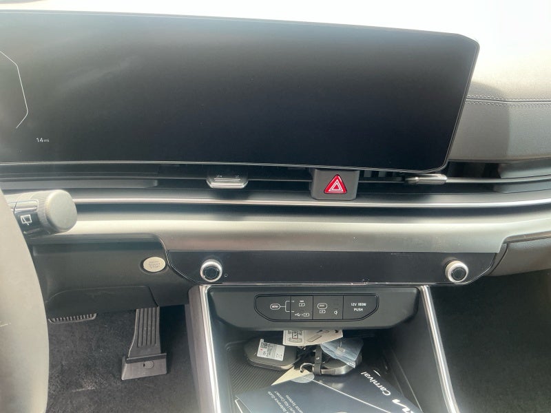 2027 Kia Carnival SX