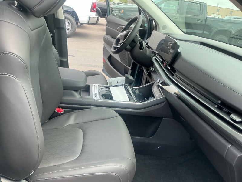 2027 Kia Carnival SX