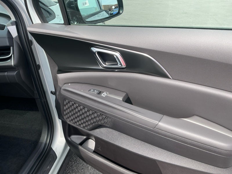 2027 Kia Carnival Hybrid SX