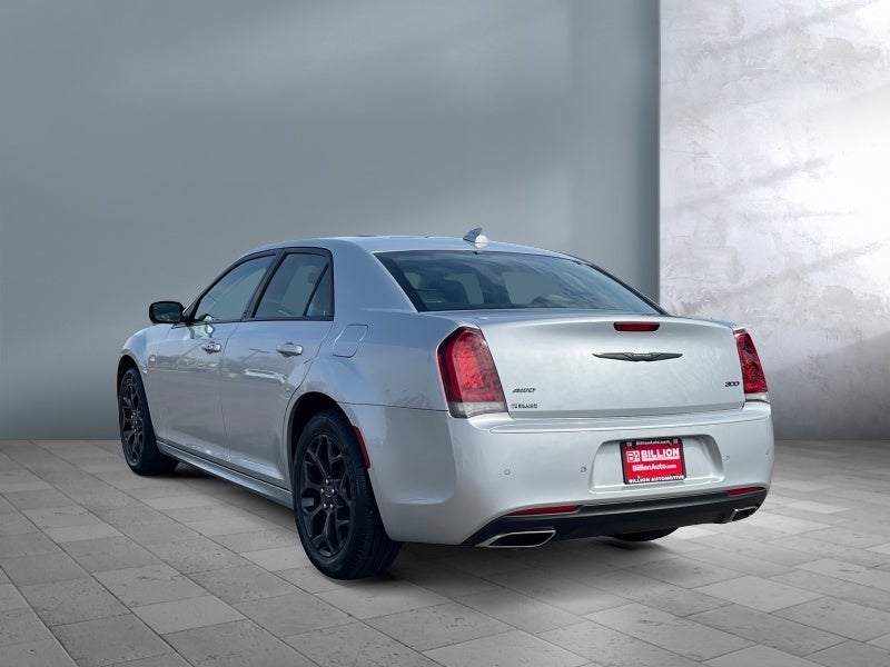 2022 Chrysler 300 Touring L