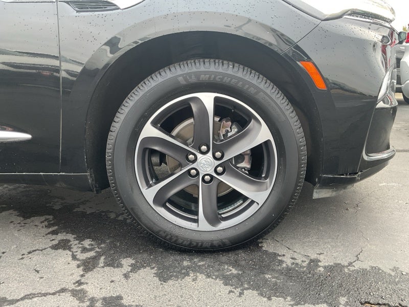 2022 Buick Enclave Essence
