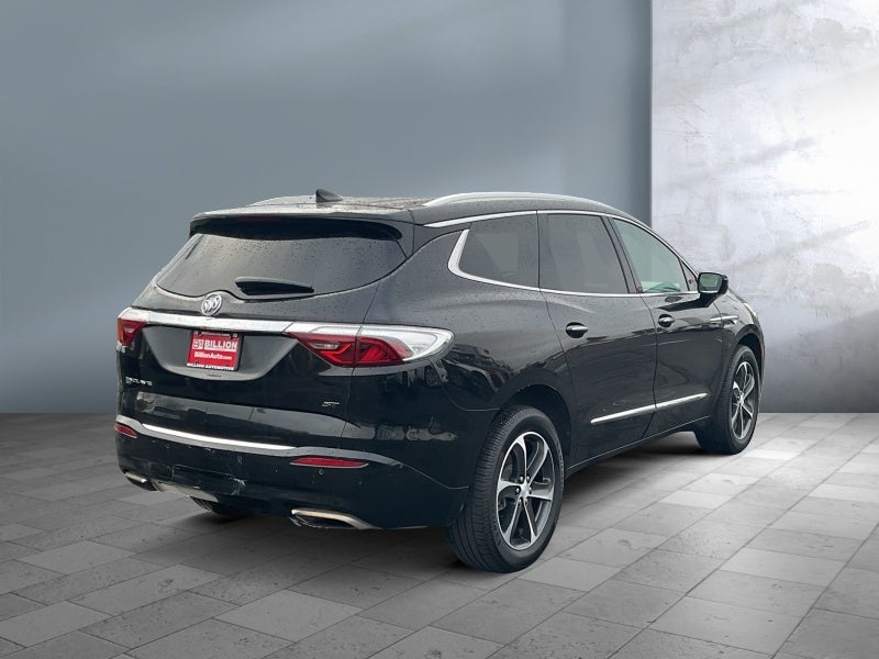 2022 Buick Enclave Essence