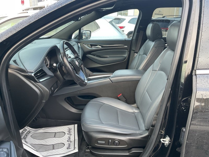 2022 Buick Enclave Essence