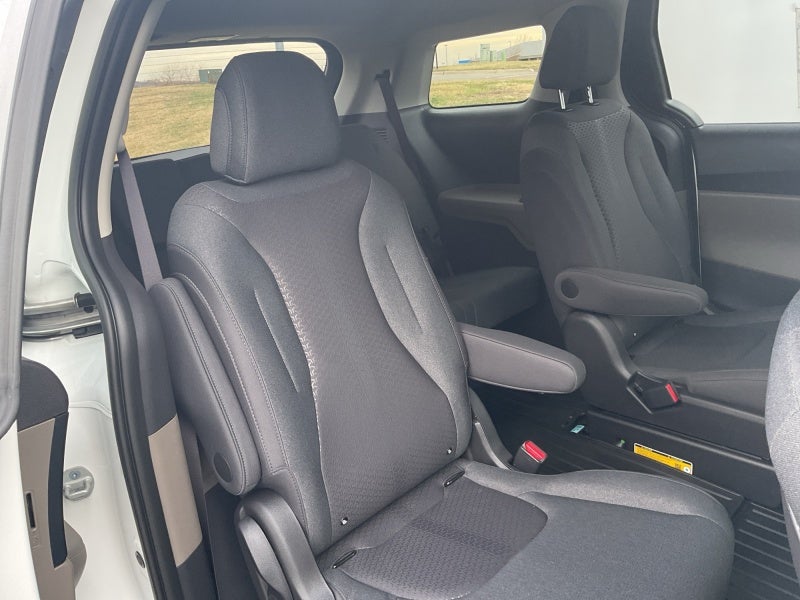 2026 Kia Carnival LX