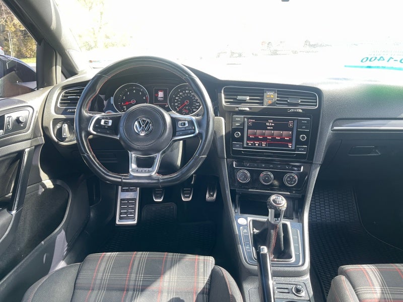 2019 Volkswagen Golf GTI S
