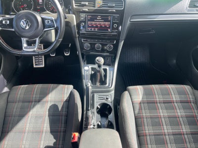 2019 Volkswagen Golf GTI S