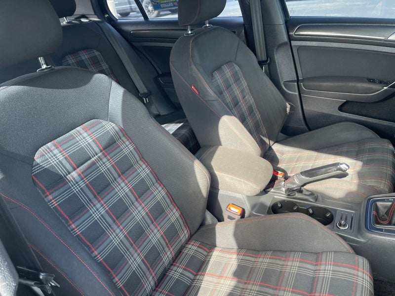 2019 Volkswagen Golf GTI S