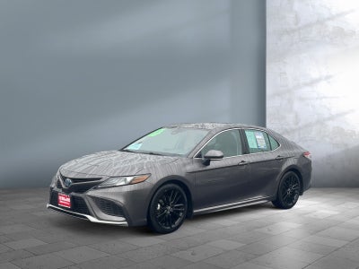 2022 Toyota Camry Hybrid XSE
