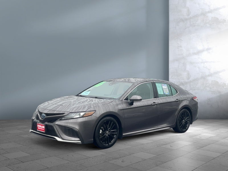 2022 Toyota Camry Hybrid XSE