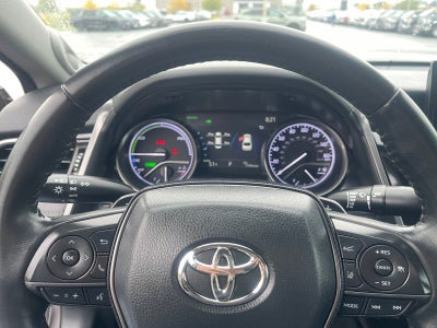 2022 Toyota Camry Hybrid XSE