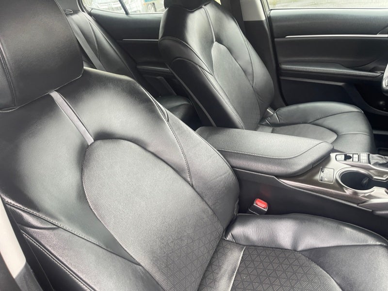 2022 Toyota Camry Hybrid XSE